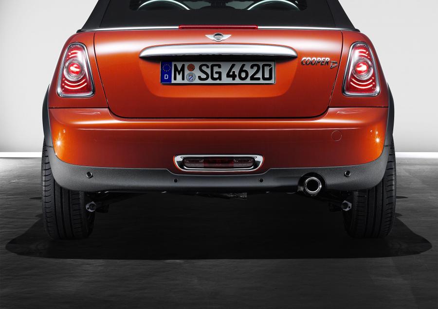  Mini Cooper D Cabrio 2011 года  (фото 5 из 15)